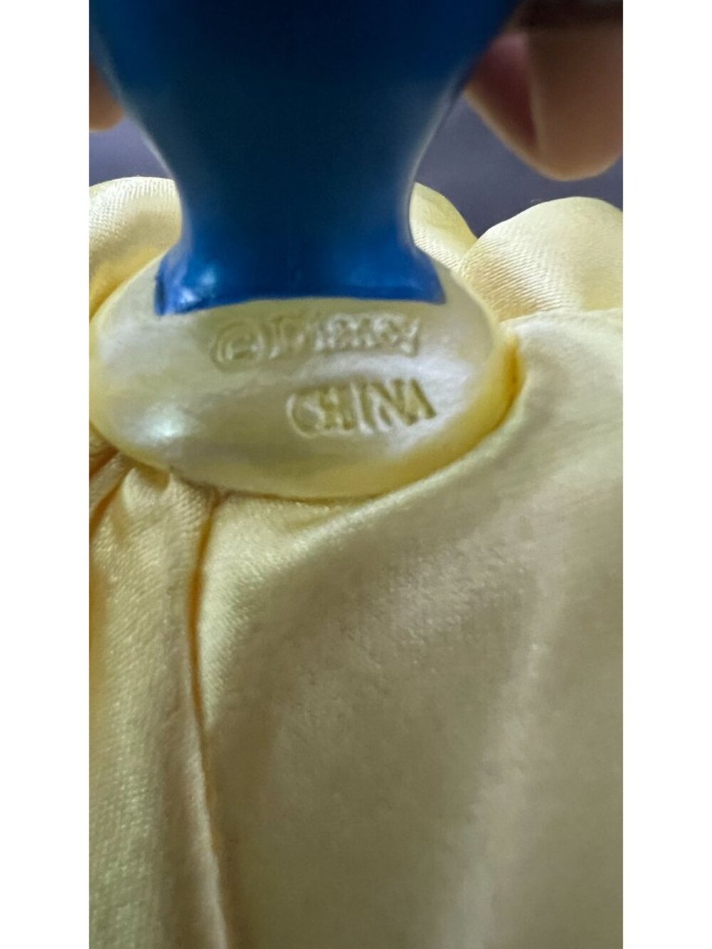 Disney Snow White Ornament Yellow Dress Sparkling Tulle Collectible - Picture 5 of 5